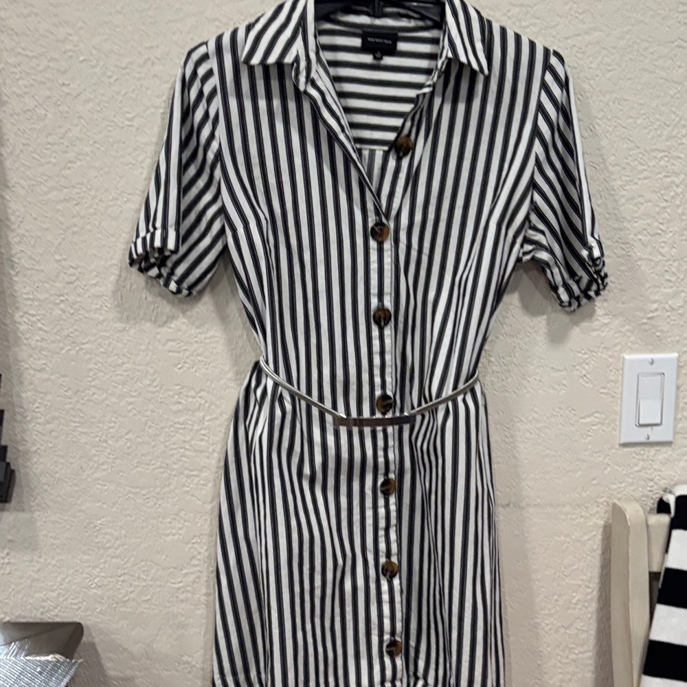 Black and White Striped women Shirt - Picture 6 of 6